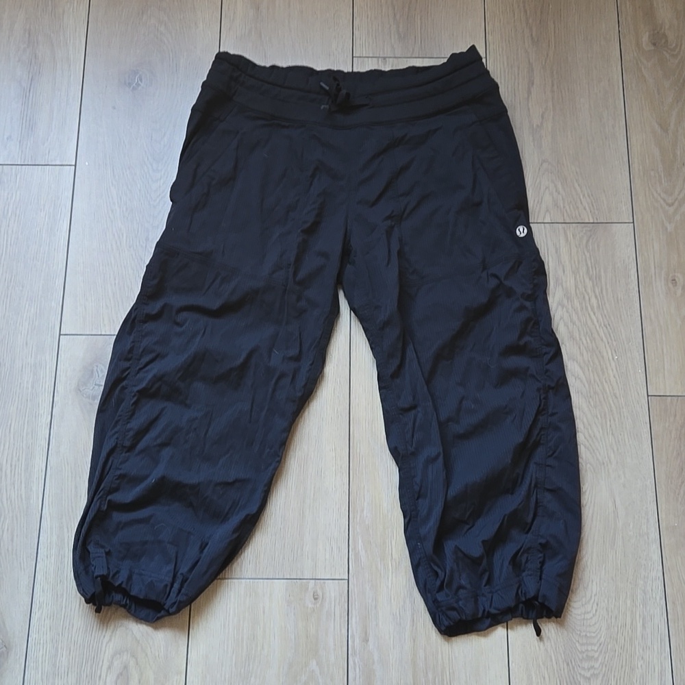 LULULEMON Dance Studio Crop Pants Size 4